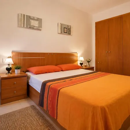 Apartamento Santa Cristina & Bright 2Br With Balcony, Pool & Garden View- Fenals * Lloret de Mar